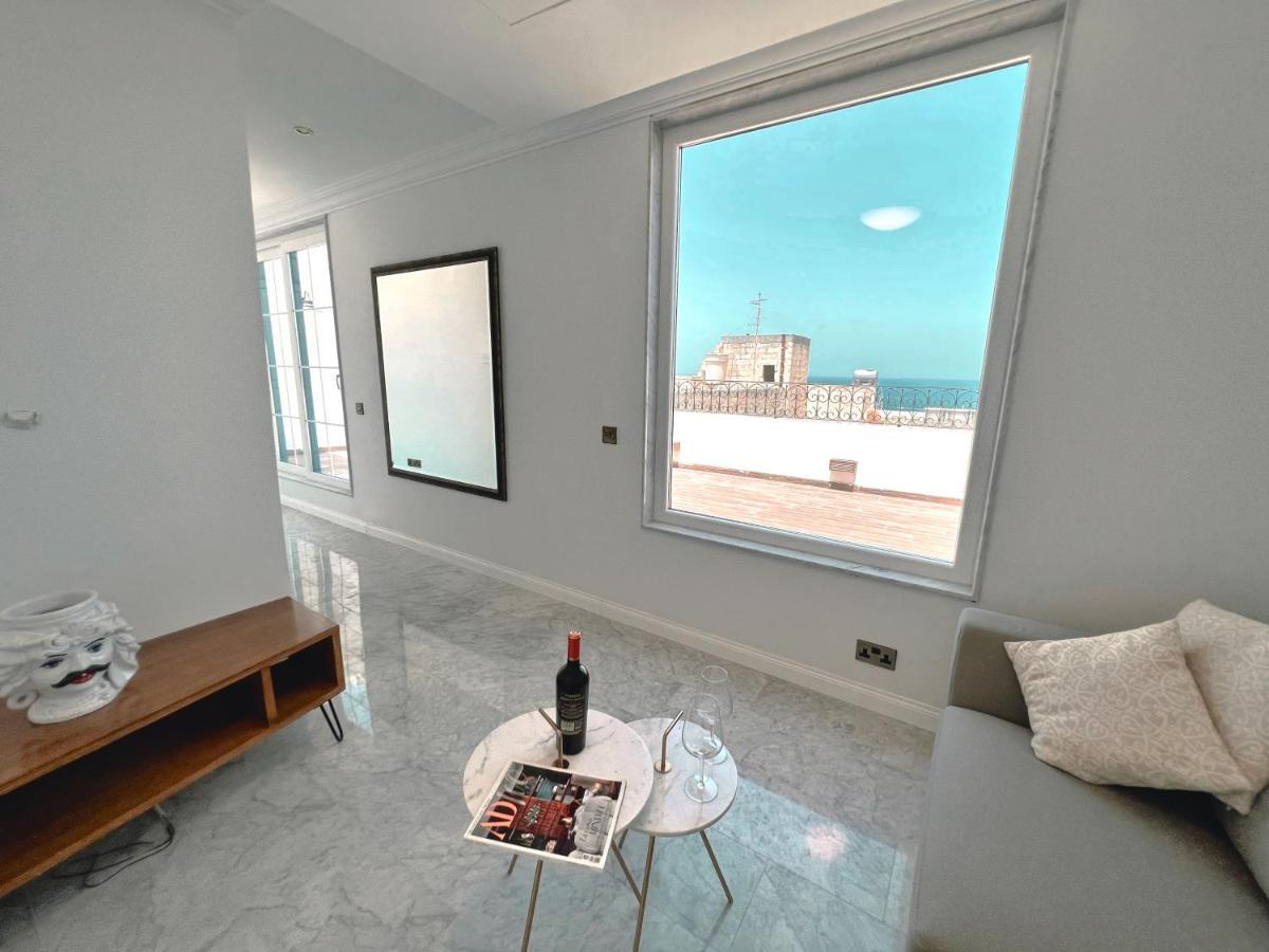King's Penthouse With Sea View Terraces